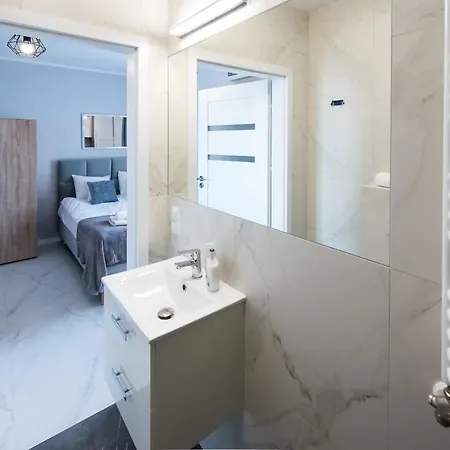 Estella Apartment *